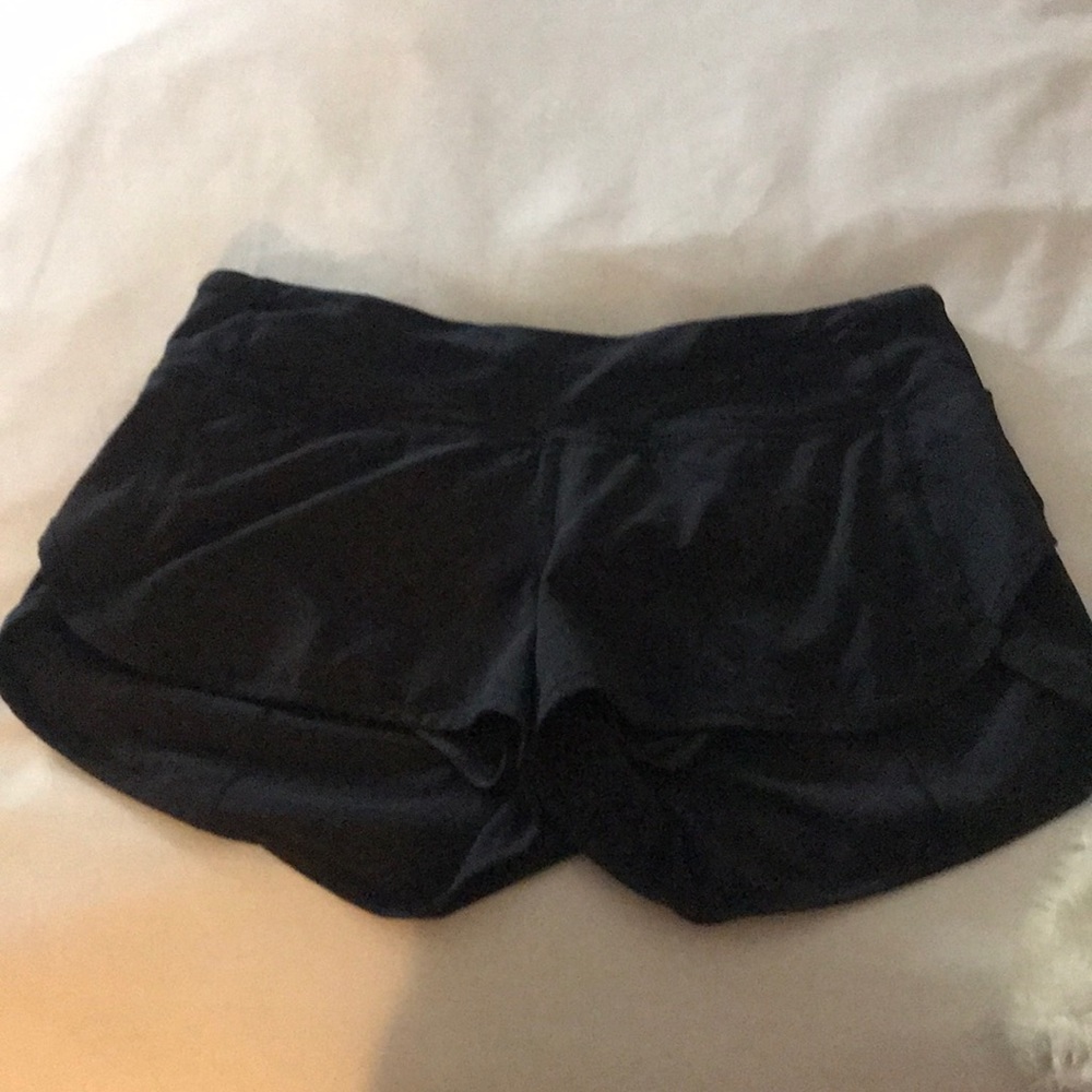 Lulu Lemon speed up short